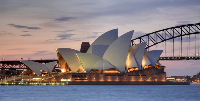 Sydney_Opera_House,_botanic_gardens_1